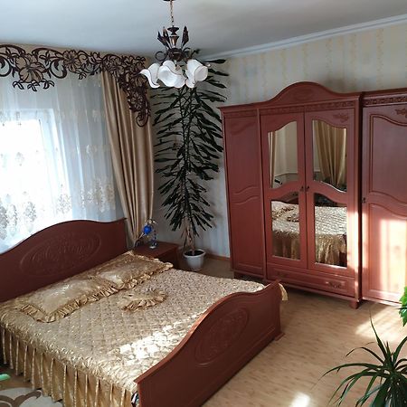 Hotel Sofi à Yablunytsya Extérieur photo