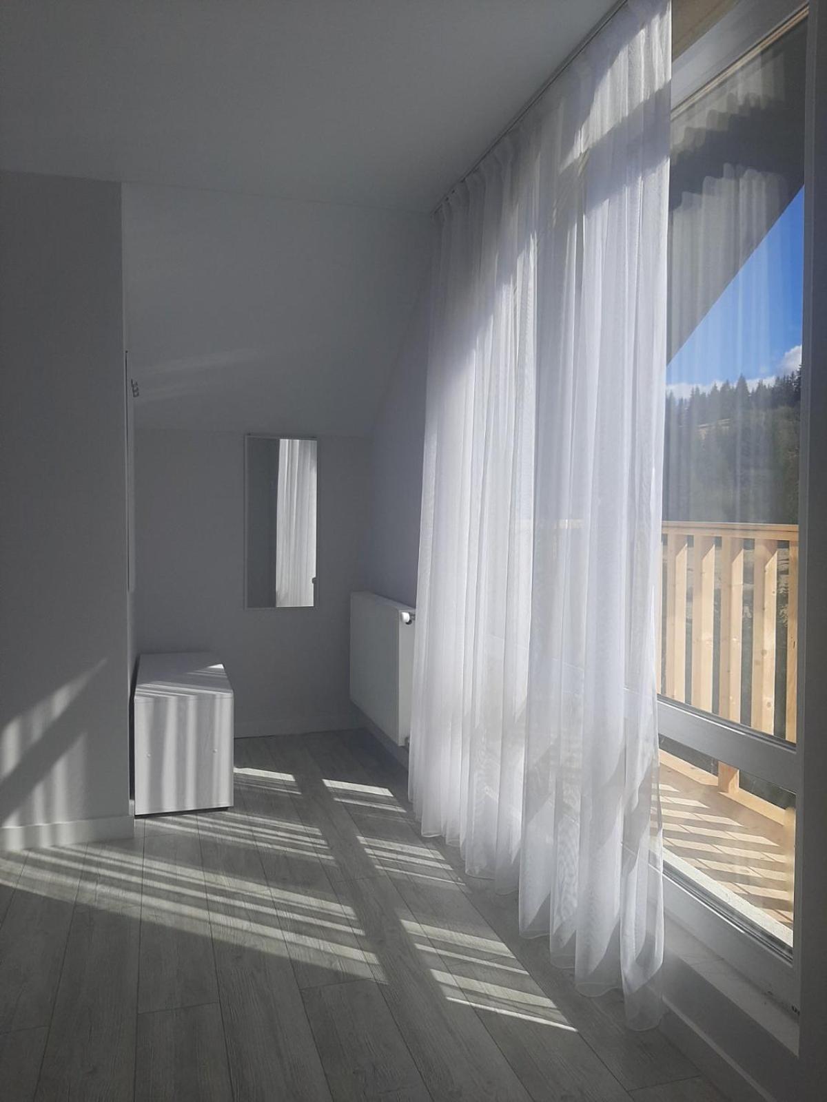 Hotel Sofi à Yablunytsya Extérieur photo